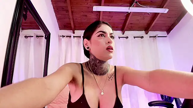 danna berlin  online show from 03-04-25, 07:22