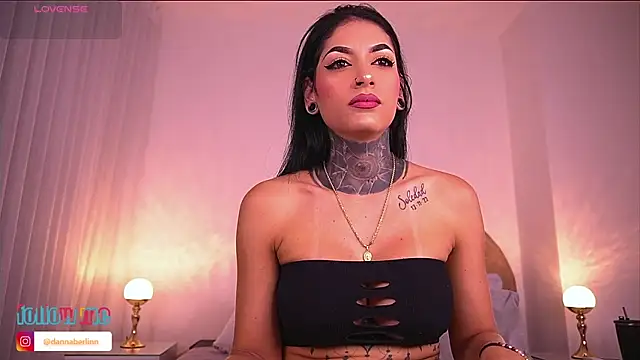 danna berlin  online show from 11-15-25, 07:21