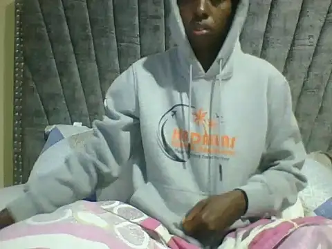 Snapshot of Dizzydose chatting on 02-22-25, 05:02 Dizzydose online show from 02-22-25, 05:02