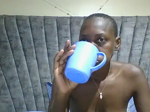 Snapshot of Dizzydose chatting on 03-11-25, 04:54 Dizzydose online show from 03-11-25, 04:54