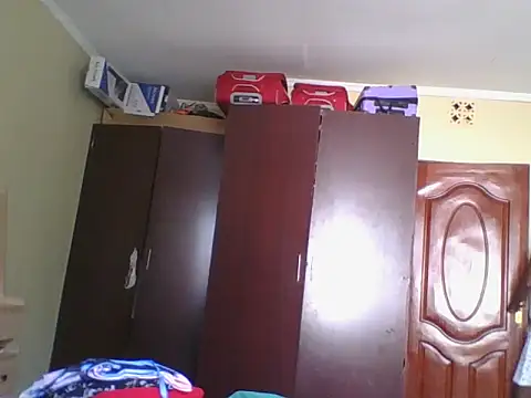 Snapshot of Dizzydose chatting on 10-04-25, 06:44 Dizzydose online show from 10-04-25, 06:44