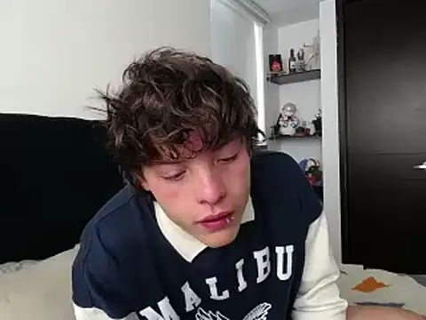 Santiago kiler online show from 02-03-25, 02:02