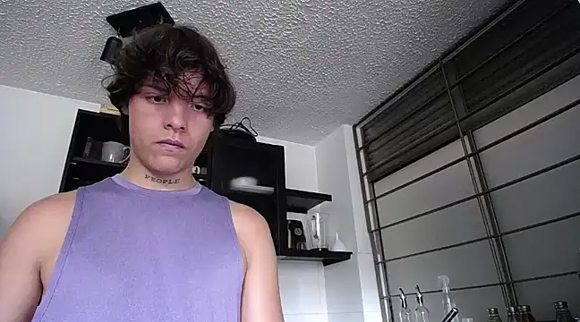 Santiago kiler online show from 03-05-25, 06:23