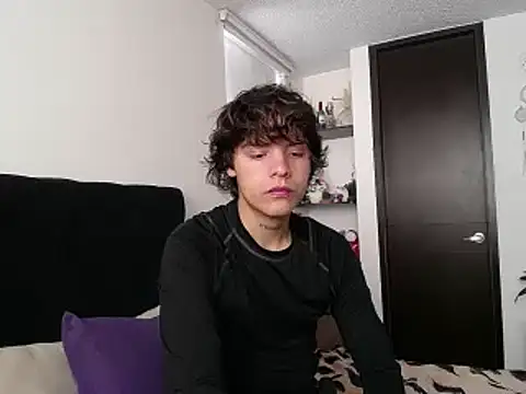 Santiago kiler online show from 03-11-25, 01:01