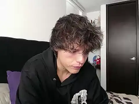 Santiago kiler online show from 03-12-25, 04:24