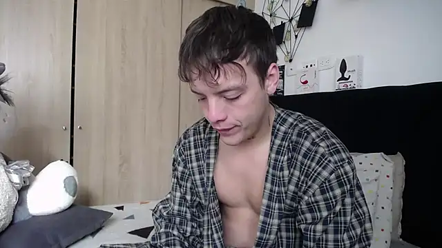 Santiago kiler online show from 09-25-25, 01:04