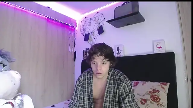 Santiago kiler online show from 03-19-26, 12:09