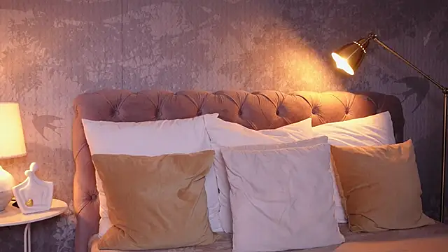 Snapshot of AngelaFay chatting on 03-10-25, 09:21 AngelaFay online show from 03-10-25, 09:21