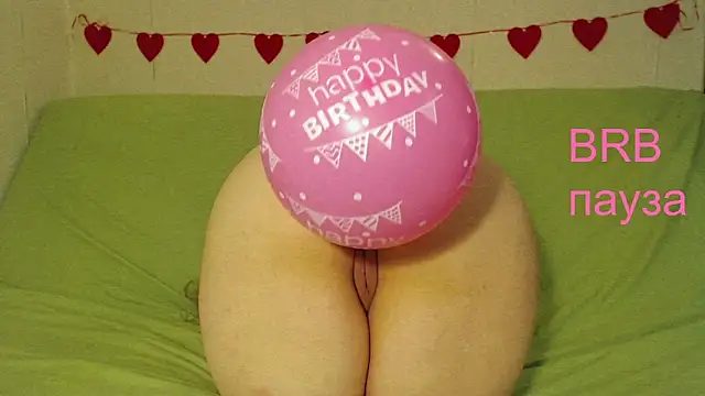 Snapshot of mmmPinUpGirl chatting on 05-08-26, 11:26 mmmPinUpGirl online show from 05-08-26, 11:26