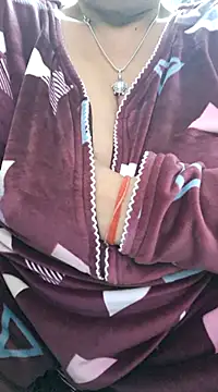 Snapshot of Kavya_XX chatting on 12-17-24, 05:18 Kavya XX online show from 12-17-24, 05:18