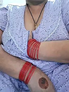 Snapshot of Kavya_XX chatting on 10-11-25, 01:38 Kavya XX online show from 10-11-25, 01:38