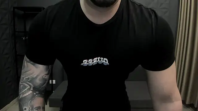 Snapshot of TonyWilcox chatting on 01-24-25, 06:14 TonyWilcox online show from 01-24-25, 06:14