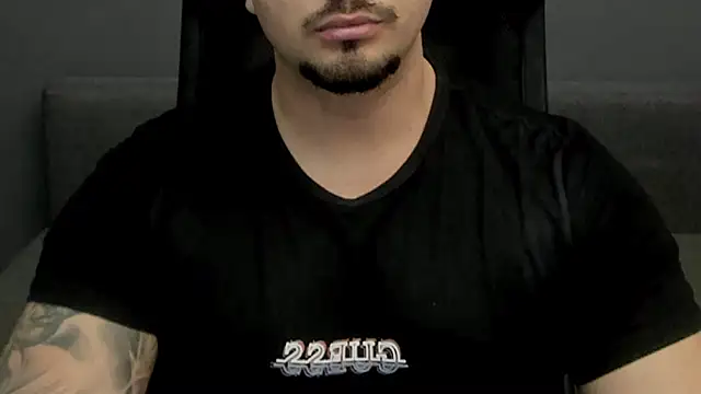 Snapshot of TonyWilcox chatting on 02-12-25, 01:27 TonyWilcox online show from 02-12-25, 01:27