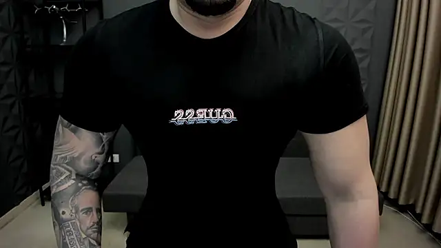 Snapshot of TonyWilcox chatting on 02-15-25, 03:39 TonyWilcox online show from 02-15-25, 03:39