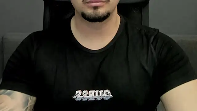 Snapshot of TonyWilcox chatting on 02-17-25, 12:38 TonyWilcox online show from 02-17-25, 12:38