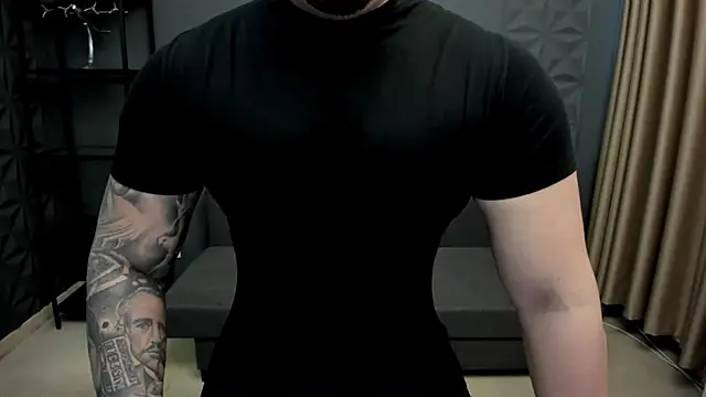 Snapshot of TonyWilcox chatting on 02-20-25, 05:44 TonyWilcox online show from 02-20-25, 05:44