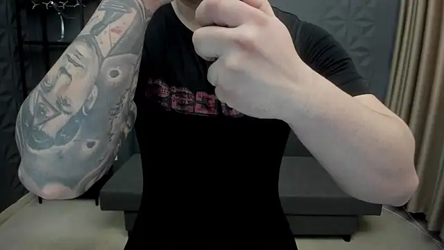 Snapshot of TonyWilcox chatting on 03-04-25, 11:19 TonyWilcox online show from 03-04-25, 11:19