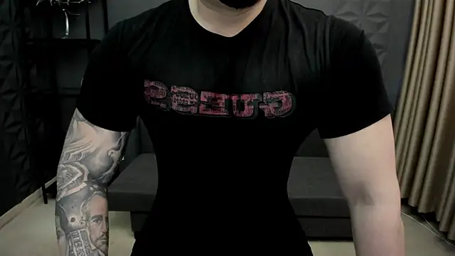 Snapshot of TonyWilcox chatting on 03-07-25, 11:29 TonyWilcox online show from 03-07-25, 11:29