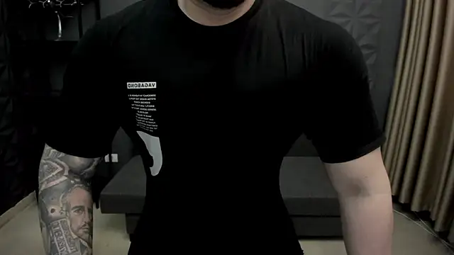 Snapshot of TonyWilcox chatting on 03-10-25, 05:33 TonyWilcox online show from 03-10-25, 05:33