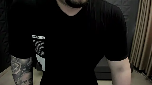 Snapshot of TonyWilcox chatting on 03-11-25, 08:20 TonyWilcox online show from 03-11-25, 08:20