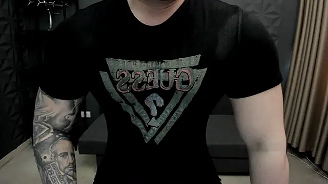 Snapshot of TonyWilcox chatting on 03-15-25, 08:26 TonyWilcox online show from 03-15-25, 08:26