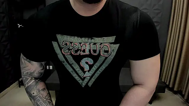 Snapshot of TonyWilcox chatting on 03-17-25, 10:17 TonyWilcox online show from 03-17-25, 10:17