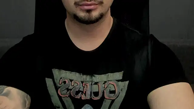 Snapshot of TonyWilcox chatting on 03-18-25, 11:41 TonyWilcox online show from 03-18-25, 11:41