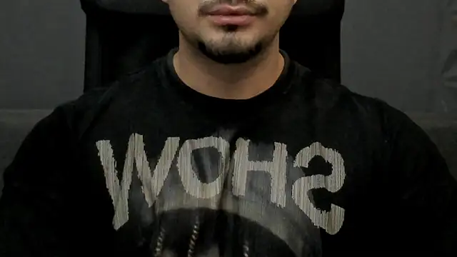 Snapshot of TonyWilcox chatting on 11-10-25, 06:01 TonyWilcox online show from 11-10-25, 06:01