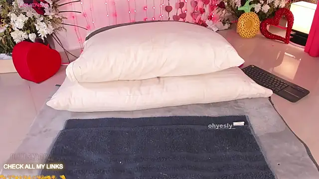 ohyesly  online show from 02-21-26, 10:05