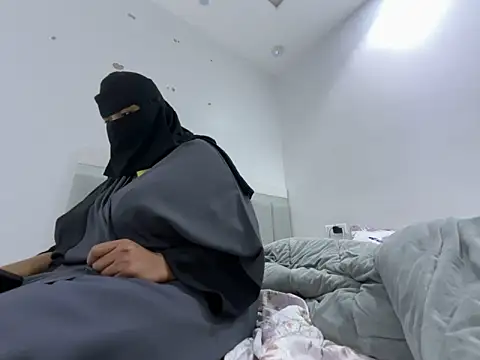 Submissive Arab online show from 01-12-25, 01:48