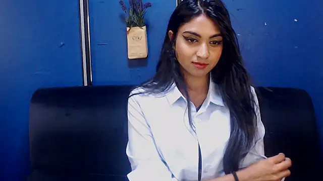 Delilah Blazee online show from 03-11-25, 11:33