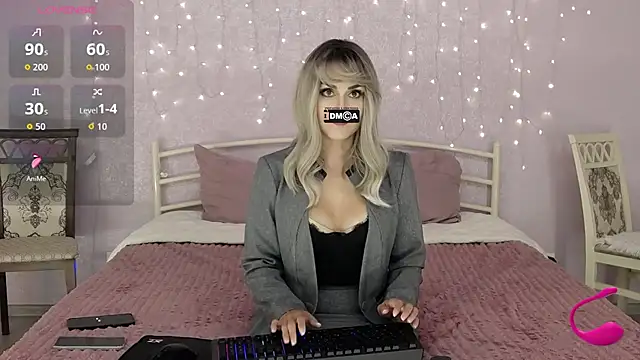 Snapshot of --SUCCESS-- chatting on 09-20-25, 04:30 --SUCCESS-- online show from 09-20-25, 04:30