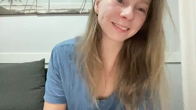 Snapshot of SweetLucy96 chatting on 01-15-25, 08:05 SweetLucy96 online show from 01-15-25, 08:05