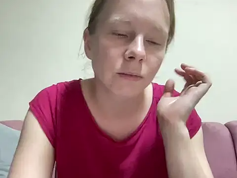 Snapshot of SweetLucy96 chatting on 10-25-25, 10:23 SweetLucy96 online show from 10-25-25, 10:23