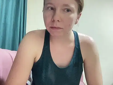 Snapshot of SweetLucy96 chatting on 11-03-25, 12:39 SweetLucy96 online show from 11-03-25, 12:39