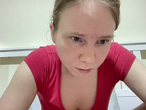 Snapshot of SweetLucy96 chatting on 11-14-25, 12:04 SweetLucy96 online show from 11-14-25, 12:04