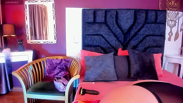 Mia-Bloom online show from 03-04-25, 03:44