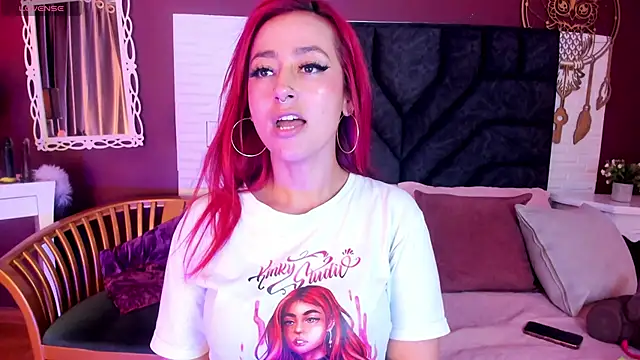 Mia-Bloom online show from 03-11-25, 06:32