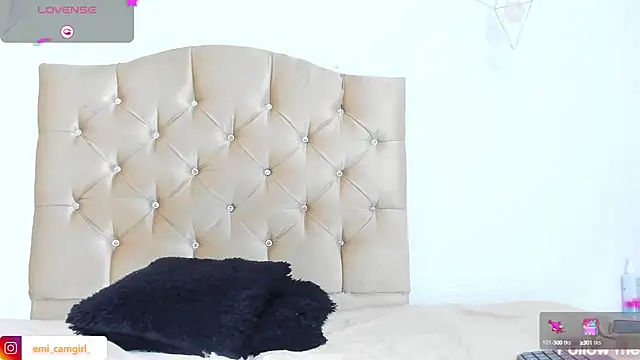 Snapshot of emily_campbell_ chatting on 01-06-25, 02:03 emily campbell online show from 01-06-25, 02:03