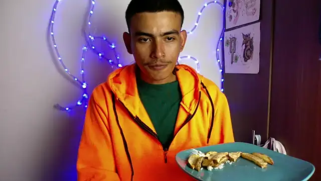 Snapshot of sorry-mom69 chatting on 12-13-25, 07:53 sorry-mom69 online show from 12-13-25, 07:53