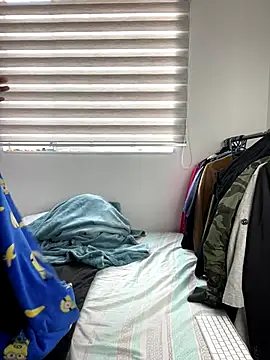 Snapshot of sorry-mom69 chatting on 12-16-25, 02:33 sorry-mom69 online show from 12-16-25, 02:33