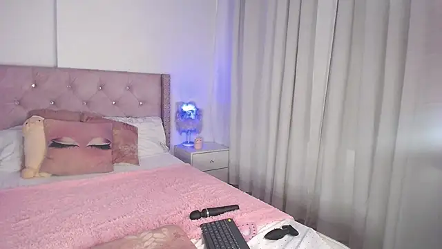 Snapshot of destinysweet21 chatting on 02-02-25, 03:07 destinysweet21 online show from 02-02-25, 03:07