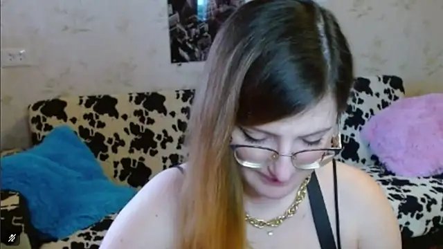 Snapshot of Arielsssplash chatting on 10-06-25, 06:55 Arielsssplash online show from 10-06-25, 06:55