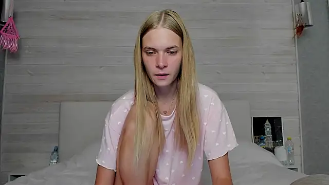 molly hunt  online show from 09-22-25, 03:30