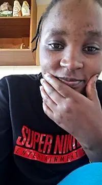 Snapshot of Samia_Queen chatting on 12-14-24, 01:49 Samia Queen online show from 12-14-24, 01:49