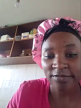 Snapshot of Samia_Queen chatting on 12-24-24, 09:28 Samia Queen online show from 12-24-24, 09:28