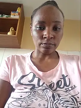 Snapshot of Samia_Queen chatting on 10-20-25, 11:43 Samia Queen online show from 10-20-25, 11:43