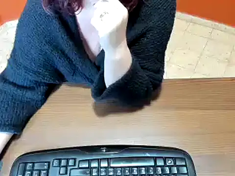 Snapshot of NikkiHolland chatting on 02-03-25, 08:57 NikkiHolland online show from 02-03-25, 08:57