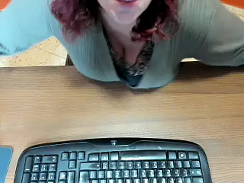 Snapshot of NikkiHolland chatting on 03-12-25, 08:41 NikkiHolland online show from 03-12-25, 08:41