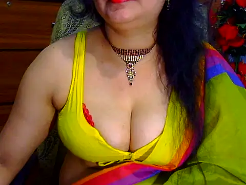 Snapshot of Daneldayna chatting on 10-28-25, 02:26 Daneldayna online show from 10-28-25, 02:26